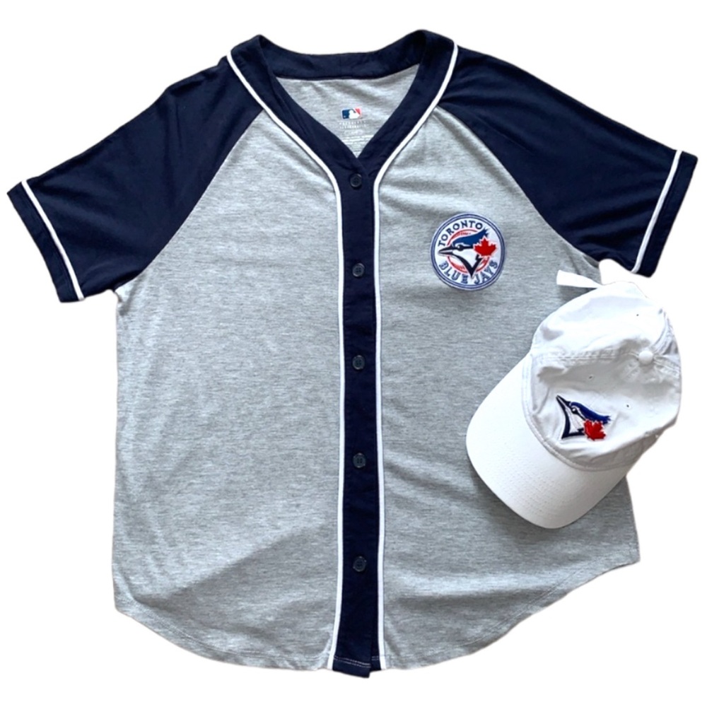 SOLD: Toronto Blue Jays Shirt and Hat Bundle